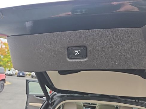 Used 2021 Lincoln Nautilus Reserve image 19