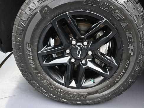 Used 2021 Chevrolet Silverado 1500 LT Trail Boss image 14