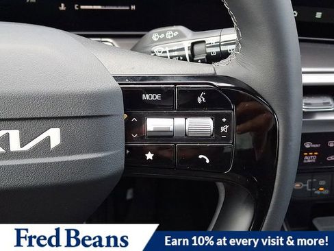 New 2026 Kia Sorento S w/ S Panoramic Sunroof Package image 17