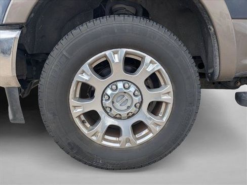 Used 2021 Ford F250 Lariat w/ Lariat Ultimate Package AWD/4WD image 18