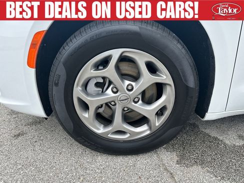 Used 2023 Chrysler Pacifica Limited w/ Uconnect Theater Family Group AWD/4WD image 20