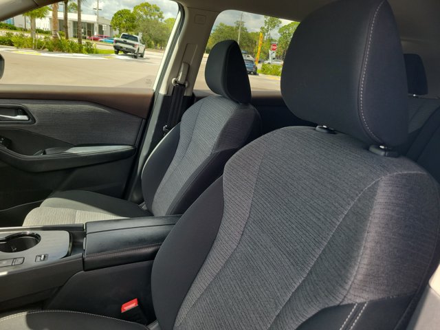 Certified 2023 Nissan Rogue SV FWD image 17