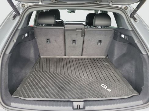Used 2023 Audi Q4 e-tron Premium Plus w/ Premium Plus image 9