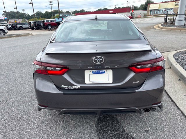Used 2021 Toyota Camry SE FWD image 7