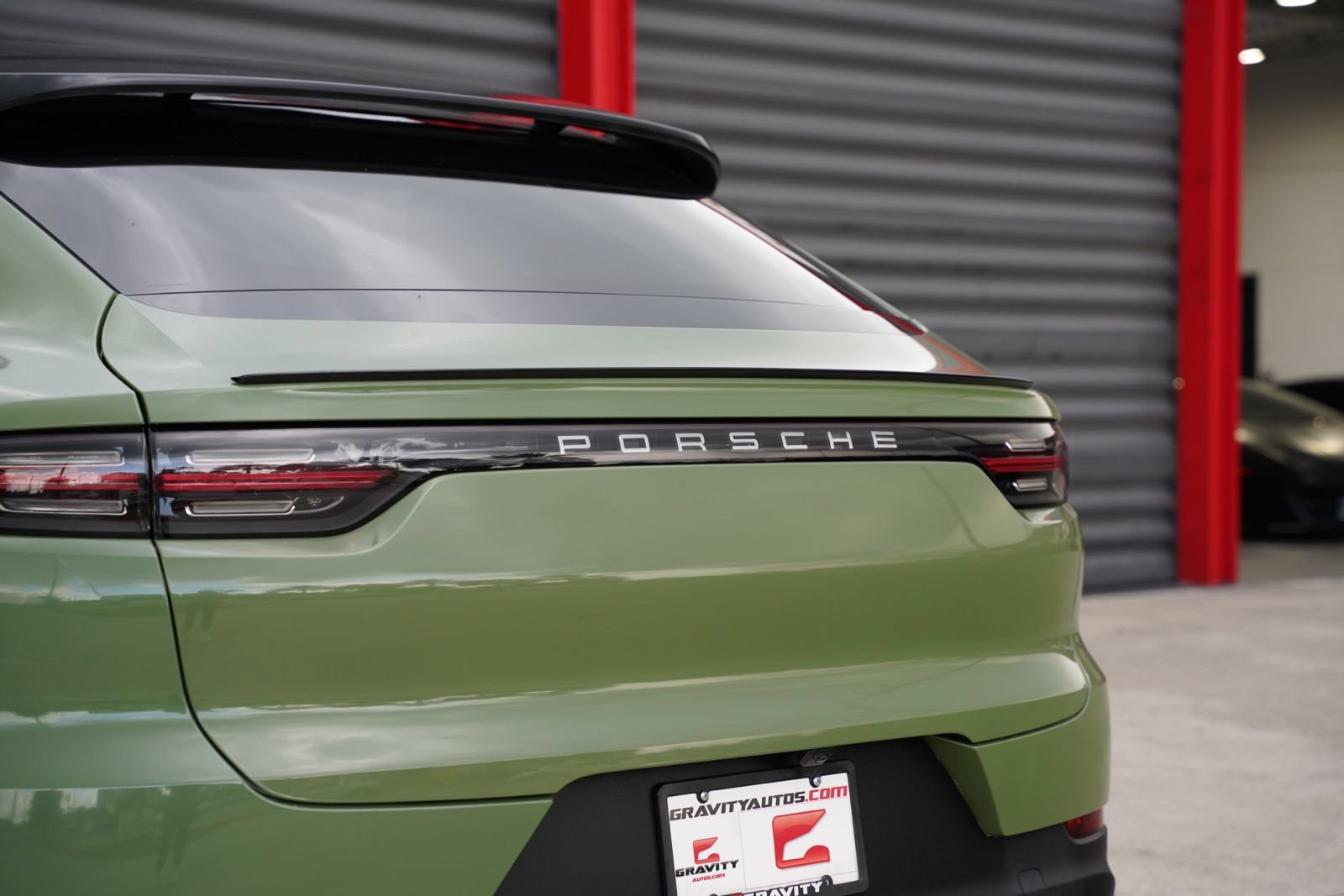 Used 2022 Porsche Cayenne Coupe AWD/4WD image 17