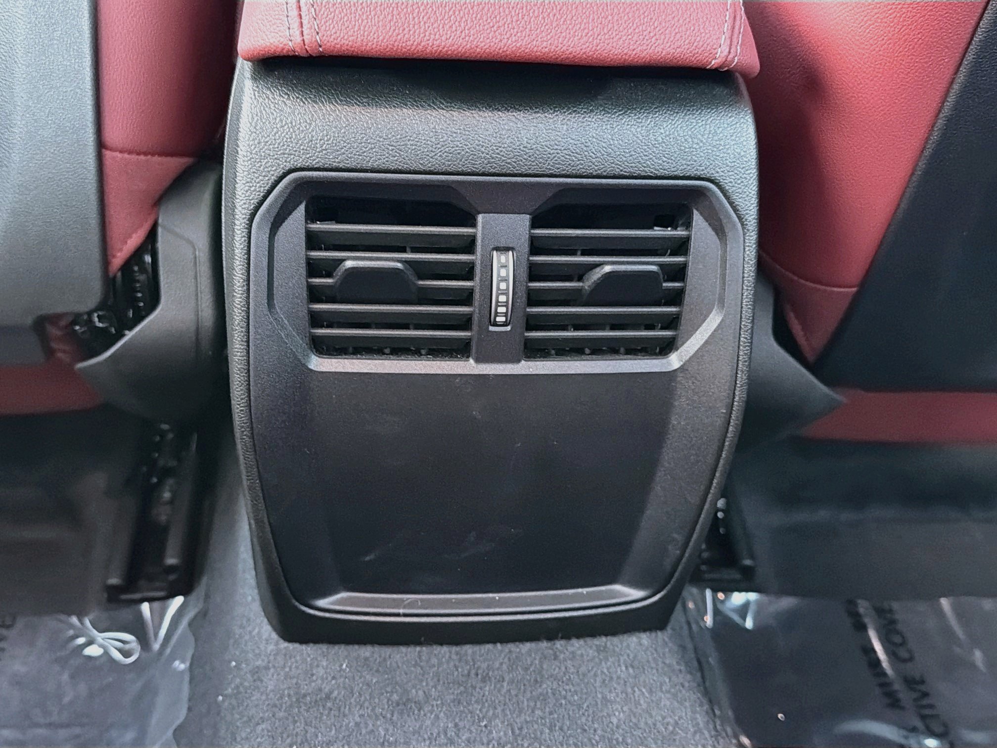 Used 2024 BMW 230i Coupe w/ M Sport Package RWD image 19