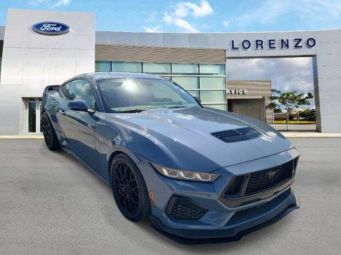 Used 2024 Ford Mustang GT Premium RWD image 3