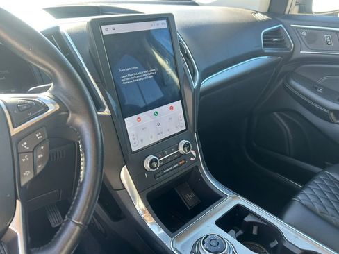 Used 2023 Ford Edge Titanium image 13