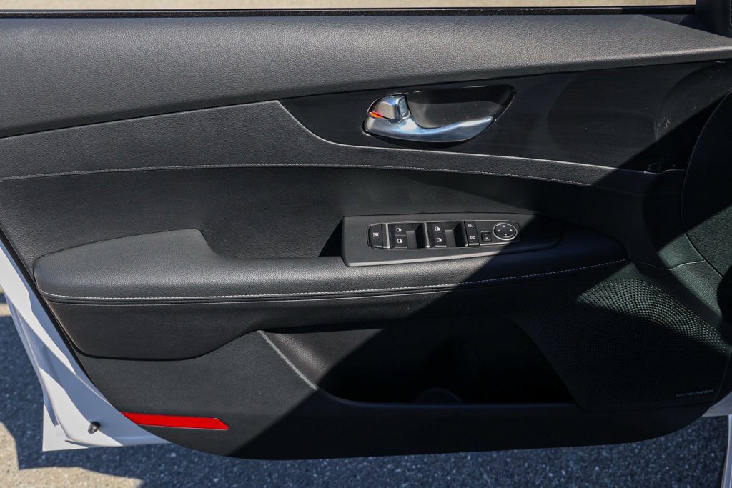 Used 2023 Kia Forte GT-Line w/ GT-Line Premium Package FWD image 25