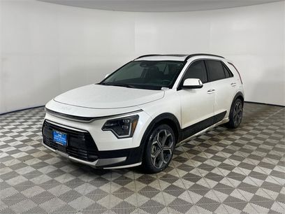 Used 2023 Kia Niro SX Touring