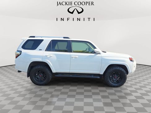 Used 2022 Toyota 4Runner SR5 Premium w/ Moonroof Package AWD/4WD image 4