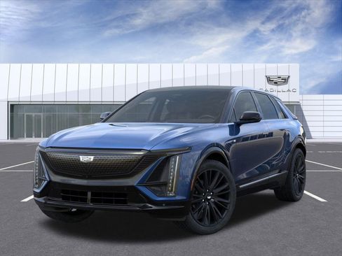 New 2026 Cadillac Lyriq Signature Sport w/ LPO, ONYX Package AWD/4WD image 6