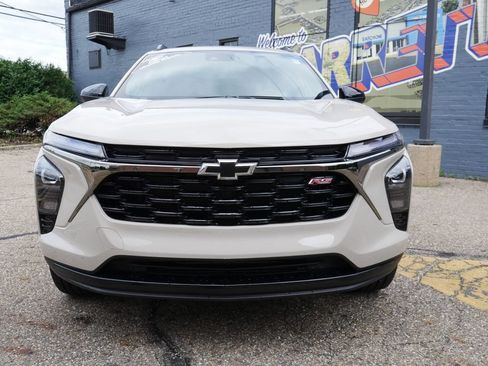 New 2026 Chevrolet Trax RS w/ Driver Confidence Package FWD image 2