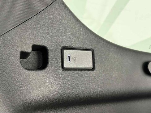 Used 2023 Chevrolet Tahoe High Country image 39