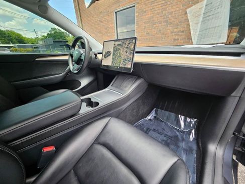Used 2023 Tesla Model Y Long Range AWD/4WD image 57