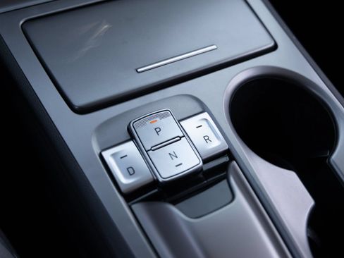 Used 2023 Hyundai Kona SEL FWD image 18
