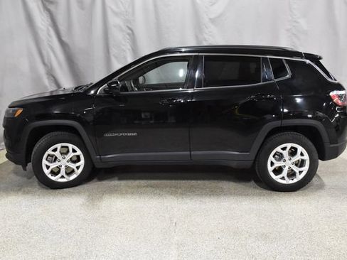 Used 2024 Jeep Compass Latitude image 5