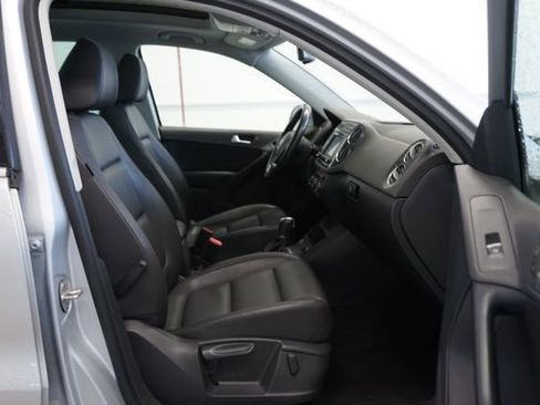 Used 2017 Volkswagen Tiguan Wolfsburg Edition image 33