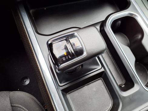 Used 2022 Chevrolet Silverado 1500 RST w/ Convenience Package II AWD/4WD image 27