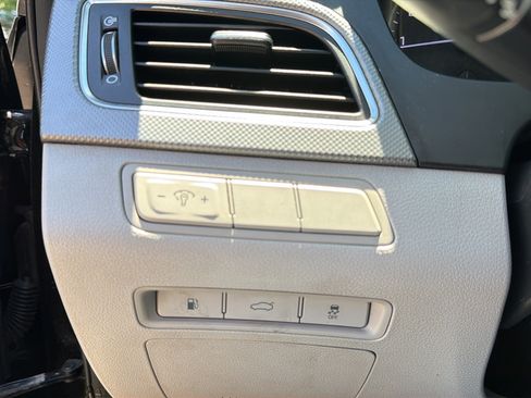 Used 2015 Hyundai Sonata SE w/ Option Group 09 FWD image 20