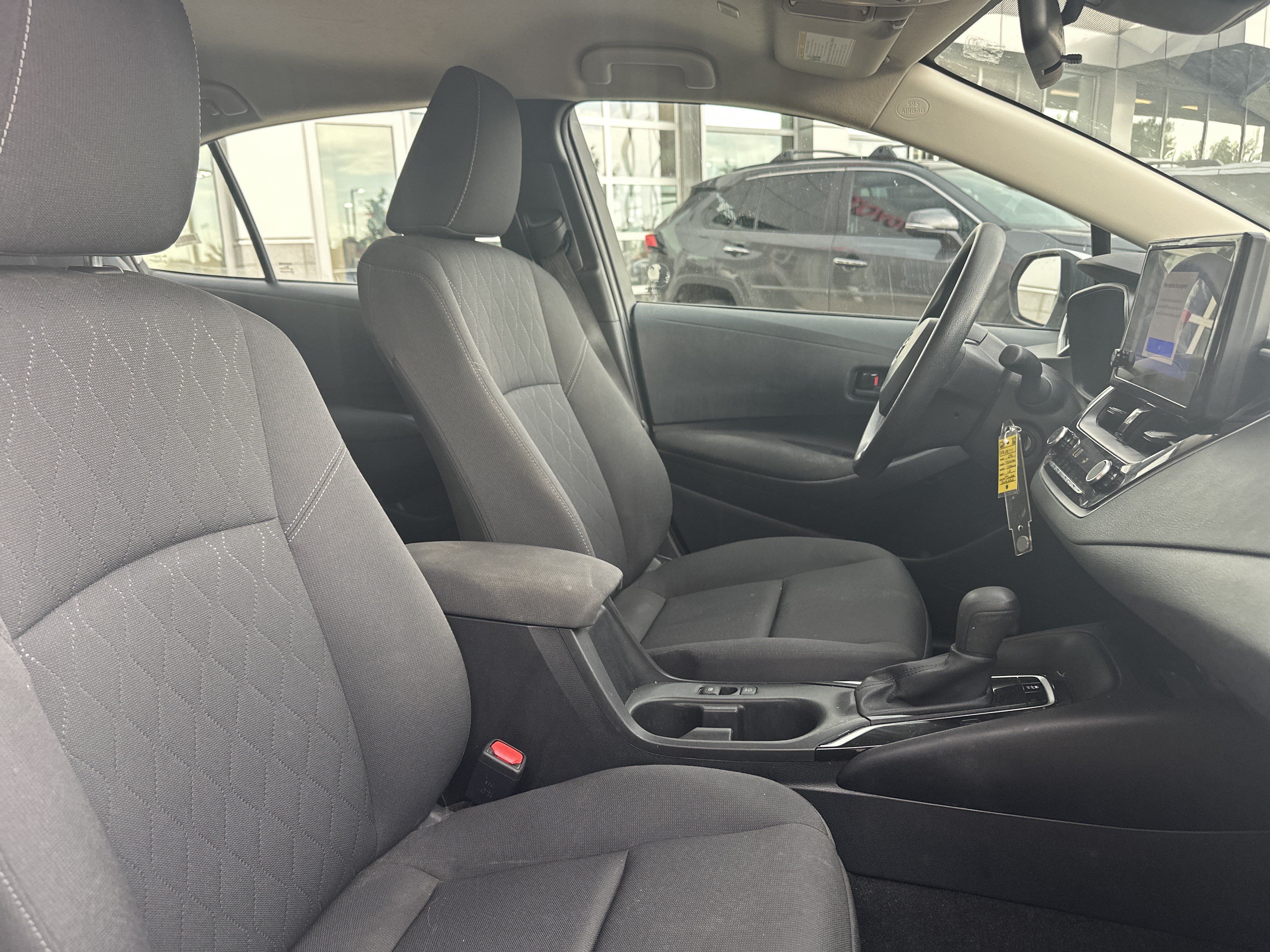 Used 2025 Toyota Corolla LE FWD image 27