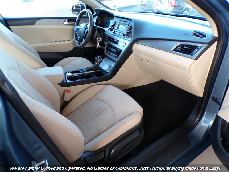 Used 2017 Hyundai Sonata SE FWD image 27