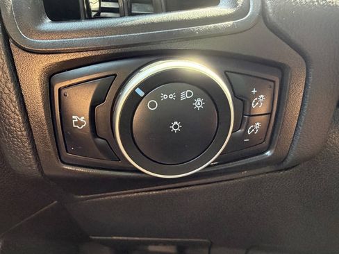 Used 2015 Ford Focus SE w/ Interior Protection Package FWD image 19