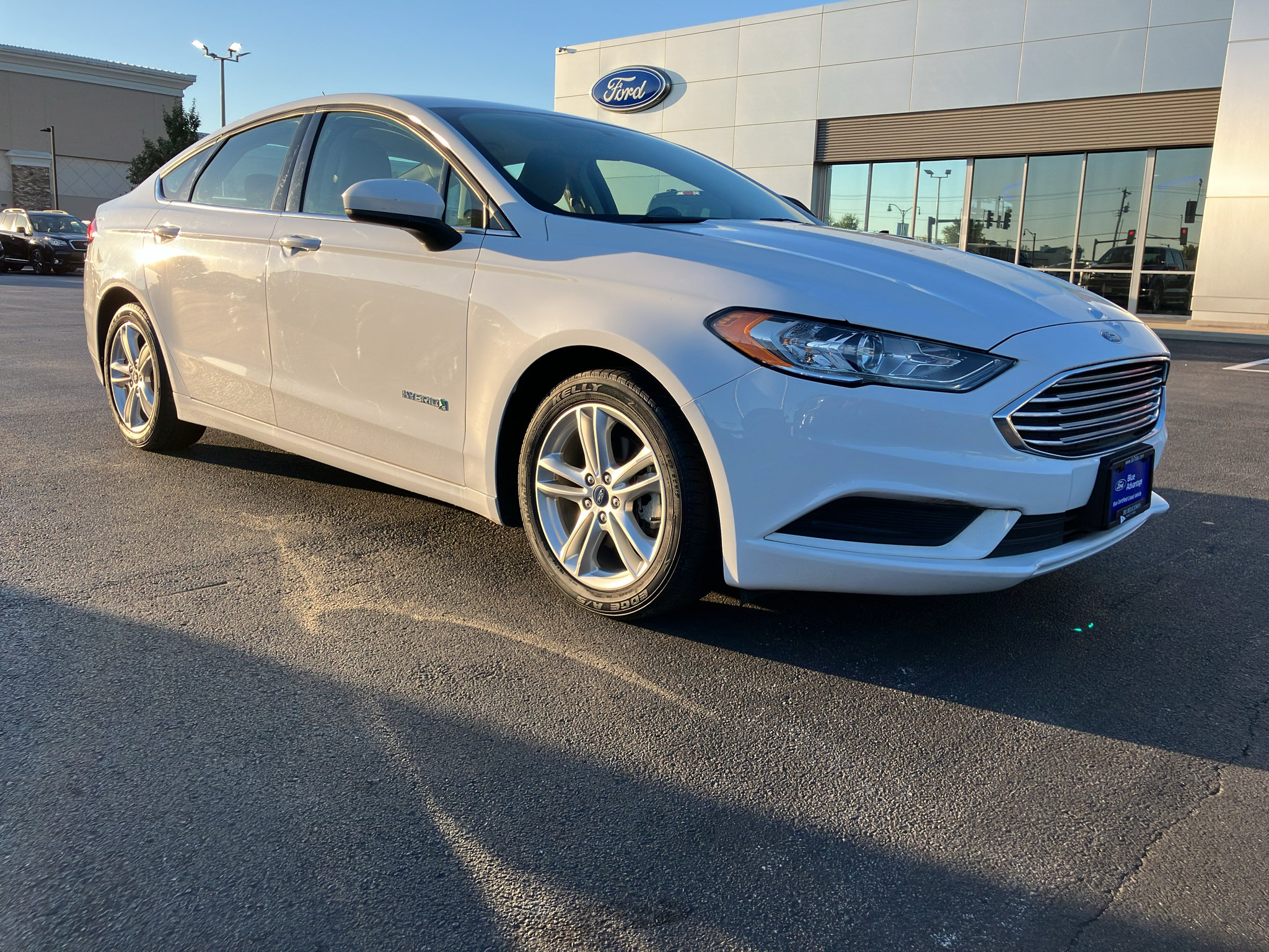 Used 2018 Ford Fusion SE FWD image 8