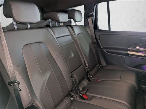 Certified 2025 Mercedes-Benz GLB 250 image 21