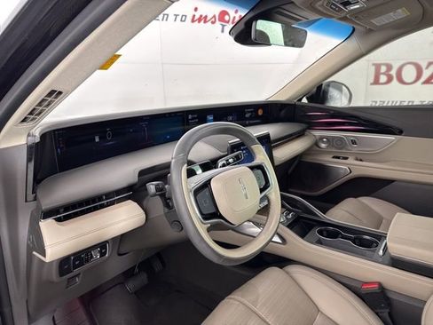 Used 2024 Lincoln Nautilus Reserve w/ Equipment Group 203A image 12