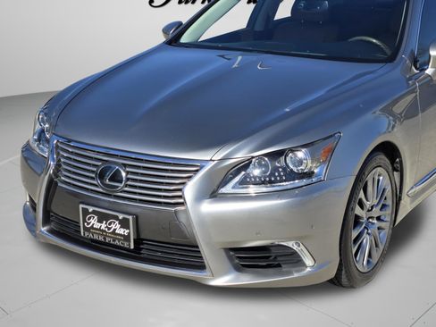 Used 2017 Lexus LS 460 Comfort w/ Comfort Package image 13