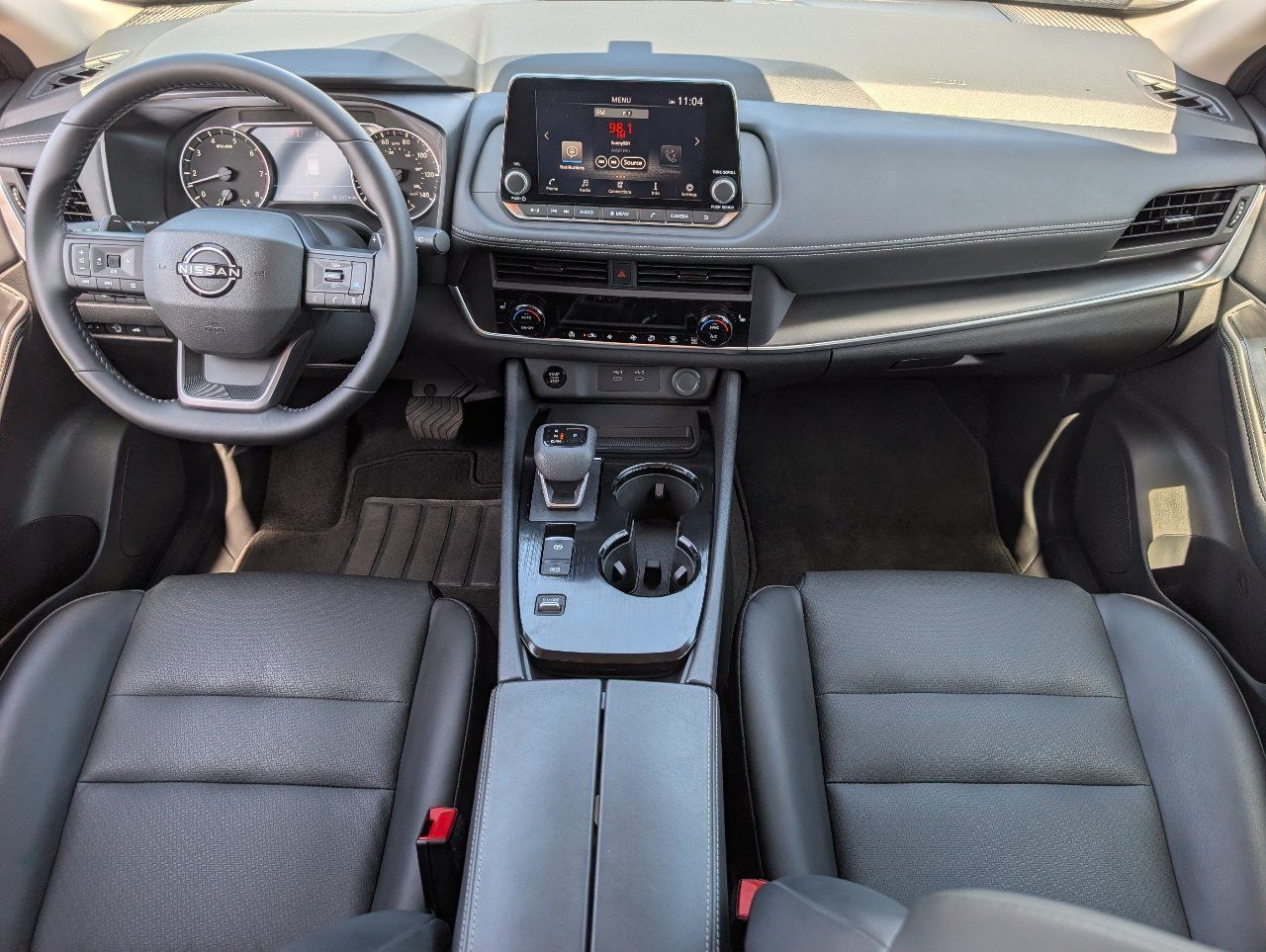 Used 2026 Nissan Rogue Dark Armor FWD image 4