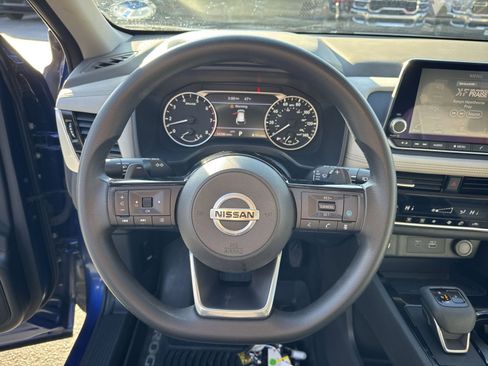 Used 2021 Nissan Rogue SV image 20