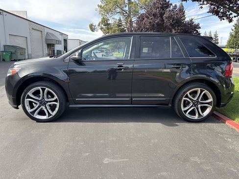Used 2013 Ford Edge Sport w/ Driver Entry Pkg FWD image 6