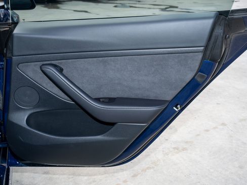 Used 2023 Tesla Model 3 Performance image 14