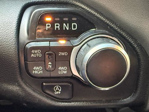 Used 2021 RAM 1500 Big Horn AWD/4WD image 14