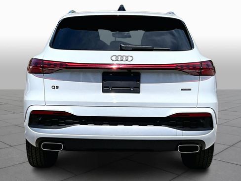 Used 2025 Audi Q5 Premium Plus w/ Premium Plus AWD/4WD image 8