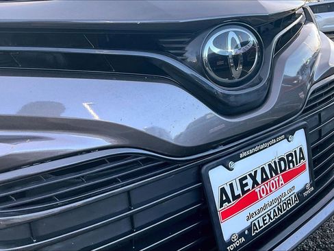 Used 2019 Toyota Camry LE image 28