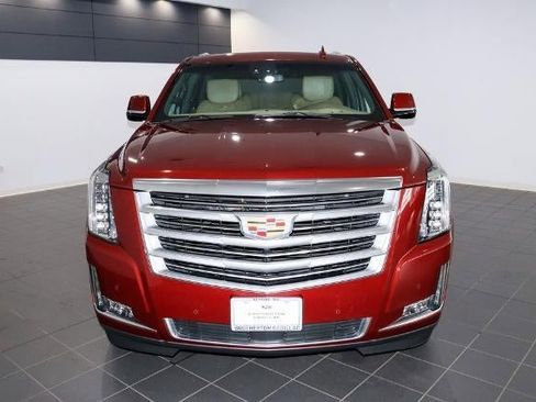 Used 2019 Cadillac Escalade Platinum image 8
