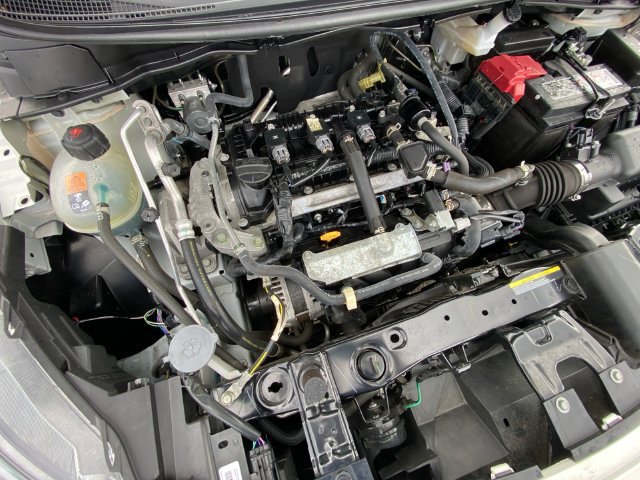 Used 2025 Nissan Versa SV FWD image 28