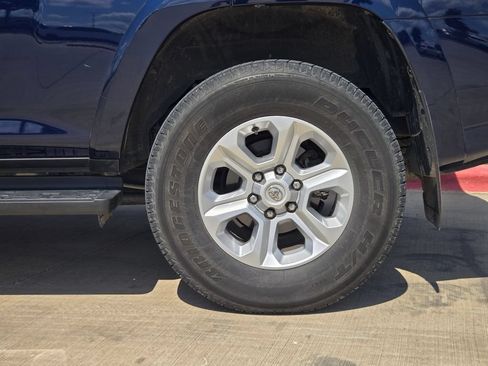 Used 2023 Toyota 4Runner SR5 AWD/4WD image 7