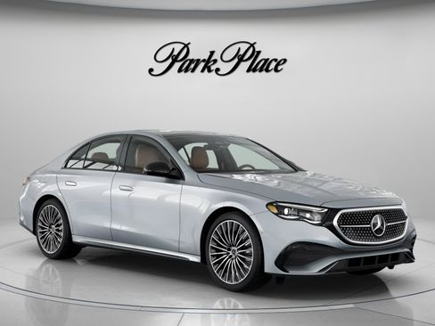 Used 2026 Mercedes-Benz E 350 Sedan image 32