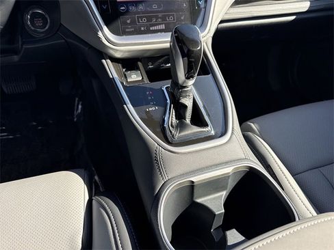 Certified 2022 Subaru Outback Limited image 21