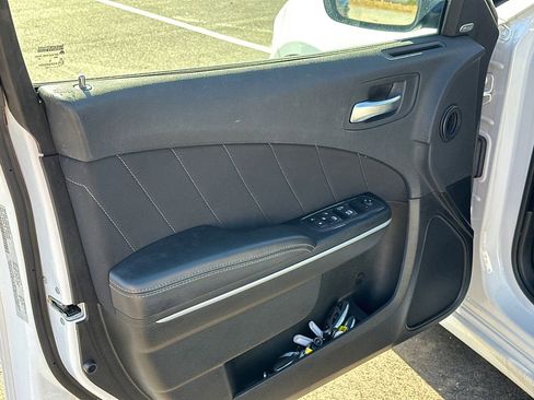 Used 2023 Dodge Charger SXT image 10