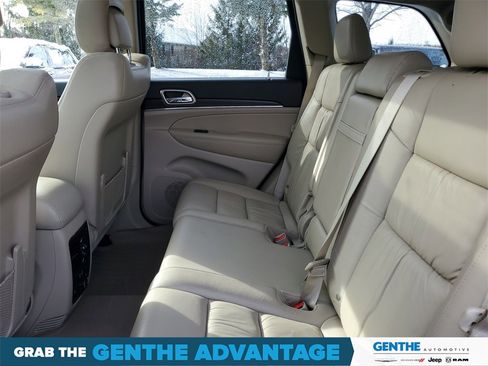 Used 2014 Jeep Grand Cherokee Limited w/ Trailer Tow Group IV image 22