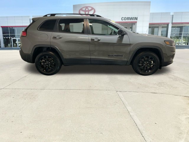 Used 2023 Jeep Cherokee Altitude Lux AWD/4WD image 9