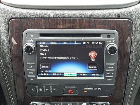 Used 2016 Chevrolet Traverse LT image 32