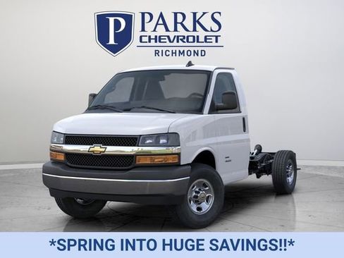 New 2025 Chevrolet Express 3500 w/ Power Convenience Package image 6
