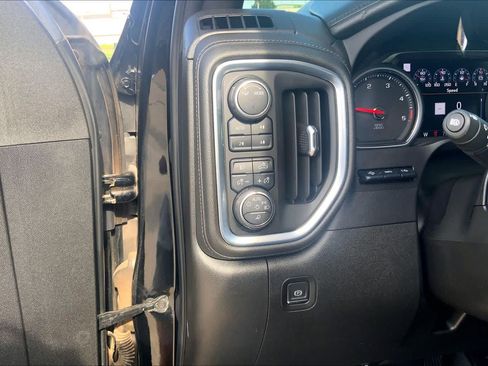 Used 2022 Chevrolet Silverado 2500 High Country w/ Z71 Off-Road Package AWD/4WD image 33
