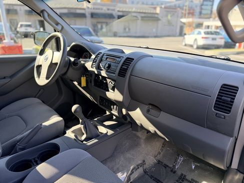 Used 2012 Nissan Frontier S image 23